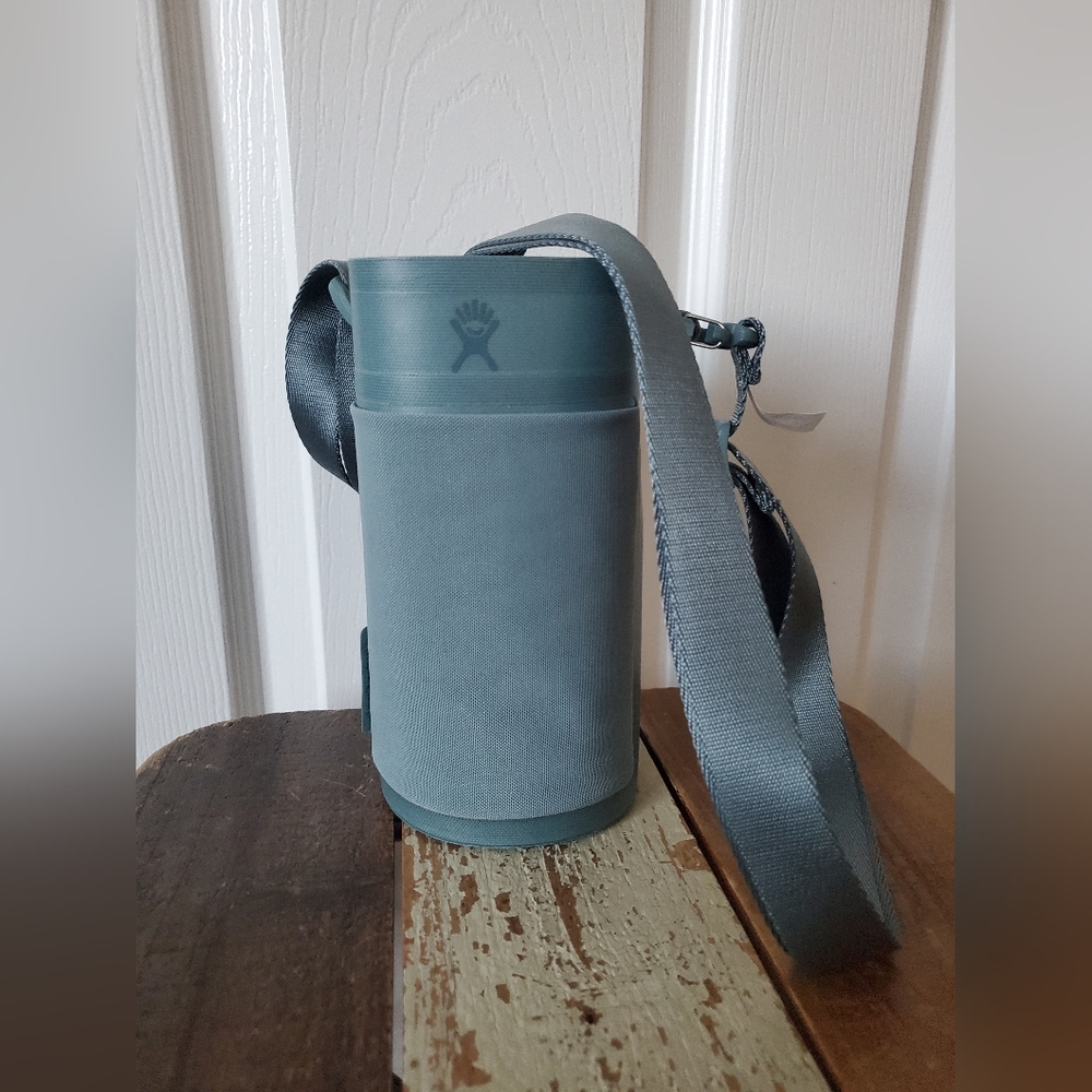 Hydro Flask Tag Along Water Bottle Sling Crossbody